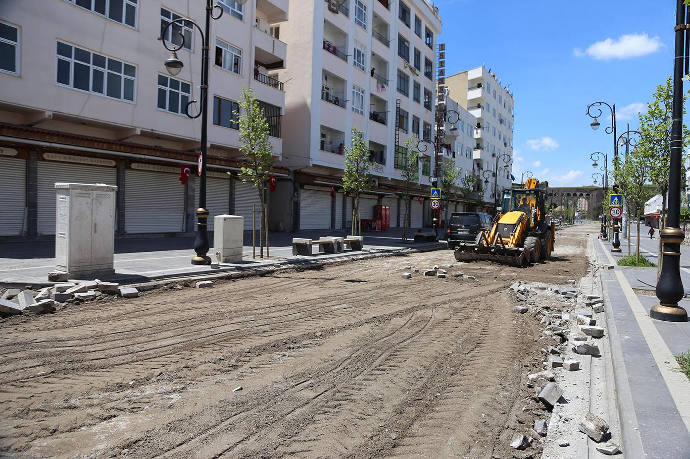 Tarihi Melik Ahmed Caddesi Diyarbakır'ın doğasına uygun hale getirilecek Tarihi Melik Ahmed Caddesi Diyarbakır'ın doğasına uygun hale getirilecek